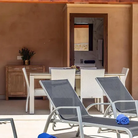 Historic Townhouse Casa Roca Horta 4 Bedrooms Sun Terrace Town Mountain Views Villa