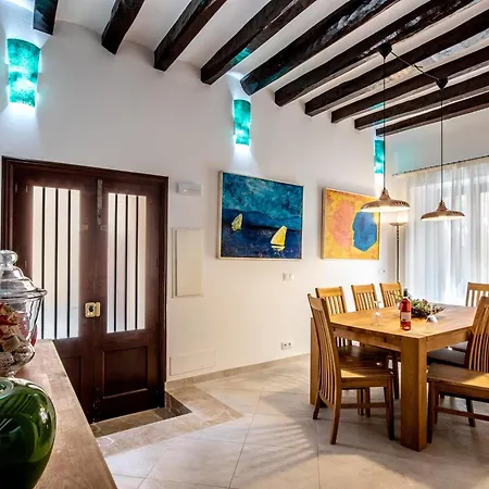 Historic Townhouse Casa Roca Horta 4 Bedrooms Sun Terrace Town Mountain Views *