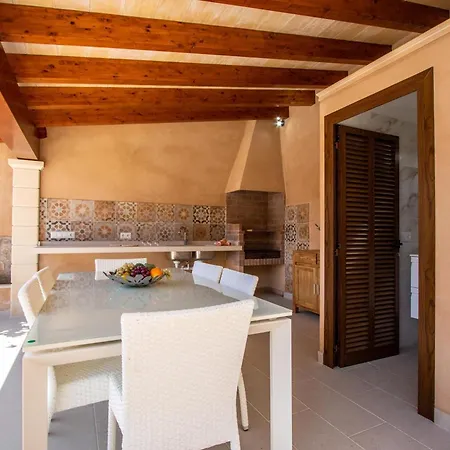 Historic Townhouse Casa Roca Horta 4 Bedrooms Sun Terrace Town Mountain Views Villa Pollenca