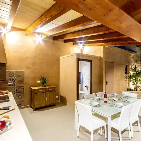 Historic Townhouse Casa Roca Horta 4 Bedrooms Sun Terrace Town Mountain Views Villa