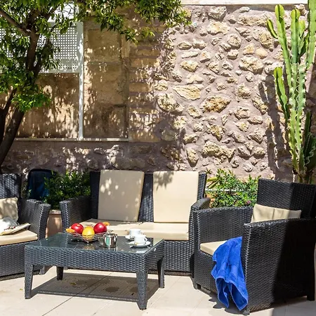 Historic Townhouse Casa Roca Horta 4 Bedrooms Sun Terrace Town Mountain Views Pollenca